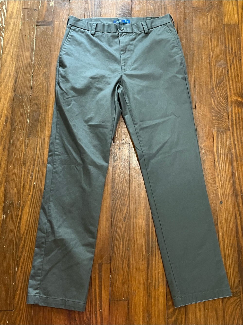 Izod Men's Charcoal Straight Chinos